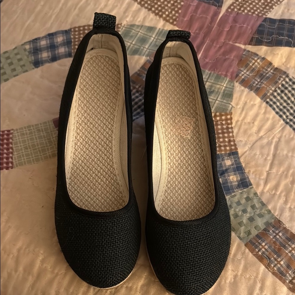 Women's Black wedges